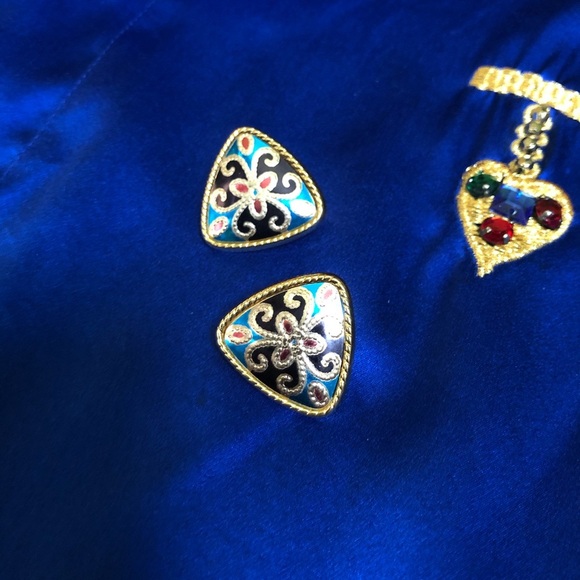 Vintage  Blue & Gold Color Earrings Clips - Picture 5 of 7